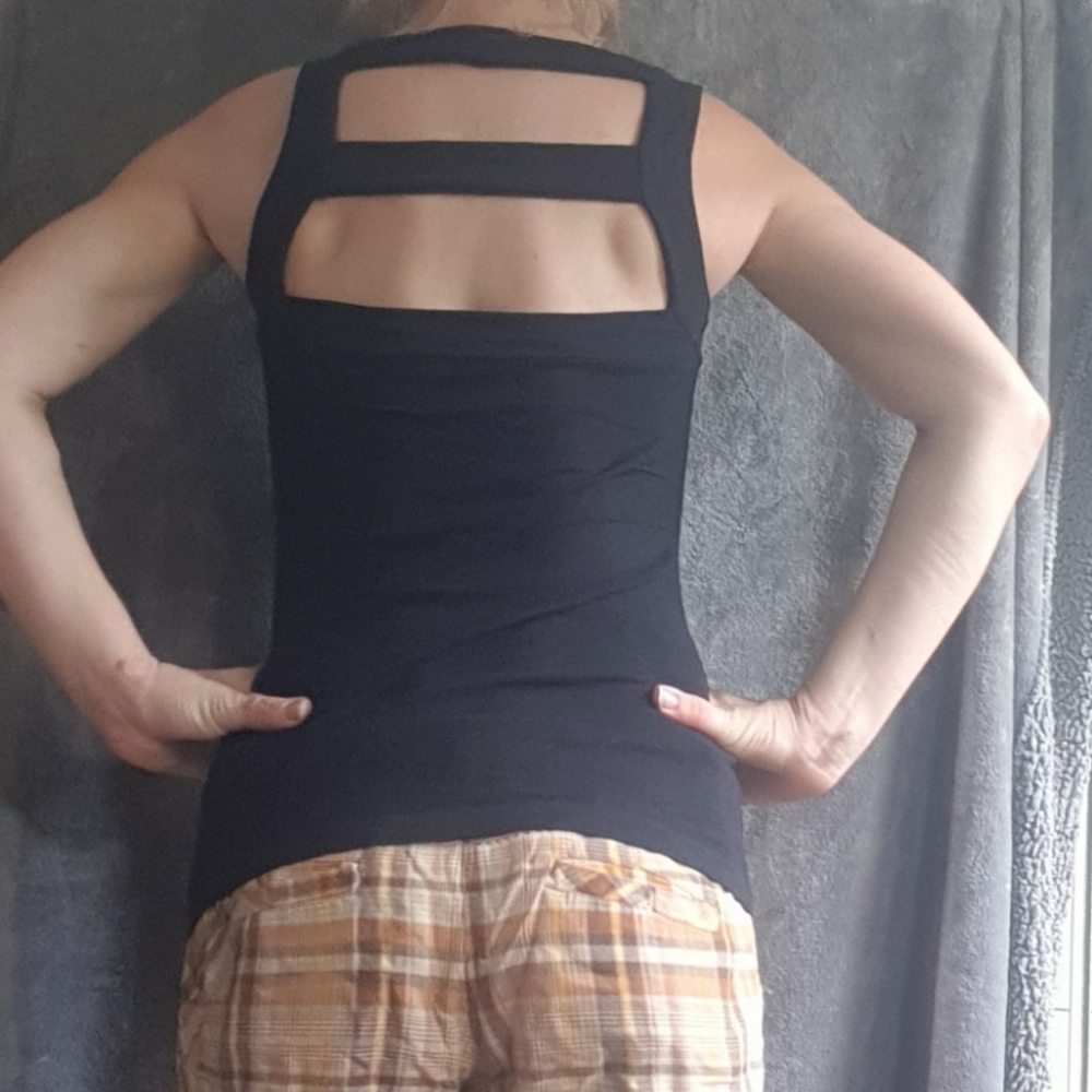 Express Tank Top - Picture 2 of 3